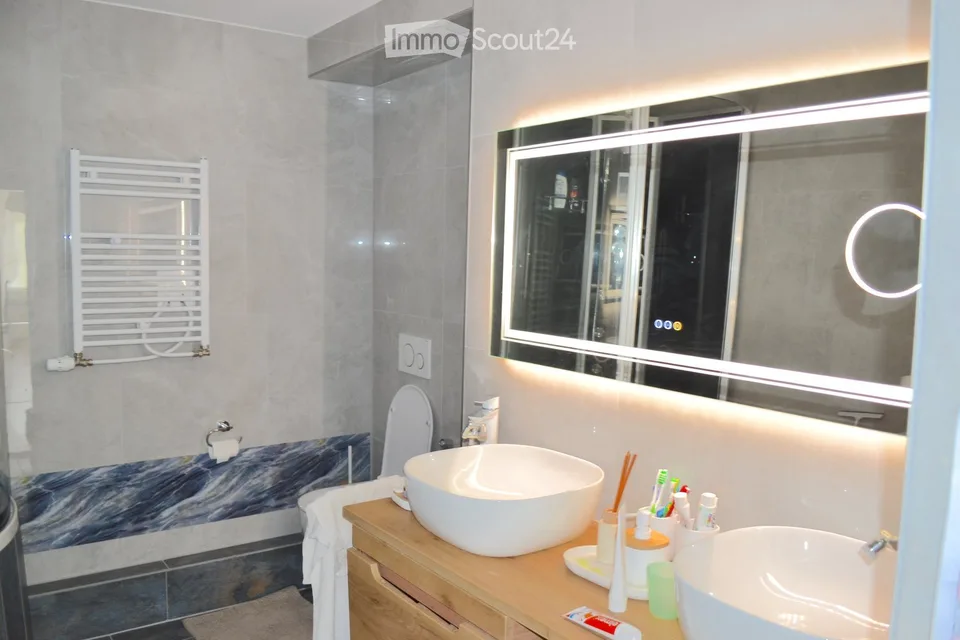 Appartement moderne avec vue lointaine – photo 15 sur 21