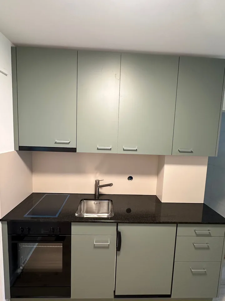 Helle 2.5-Zimmer-Wohnung mit Balkon – Foto 2 von 7