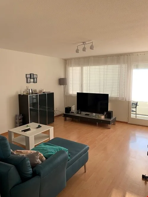 We rent a 3.5-room apartment with 2 balconies – photo 3 of 10