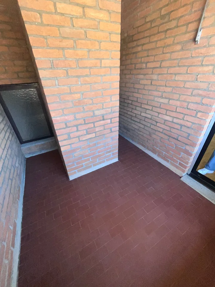 Monolocale avec balcon et vue panoramique à Lugano – photo 8 sur 10