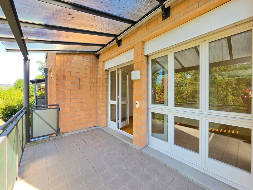 Gut gepflegte 4.5 Zimmerwohnung mit Balkon und schöner Aussicht! – Foto 18 von 18
