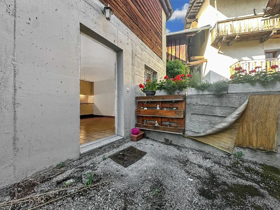 Vex - Charmant 2.5 pièces rénové avec terrasse – photo 7 sur 8