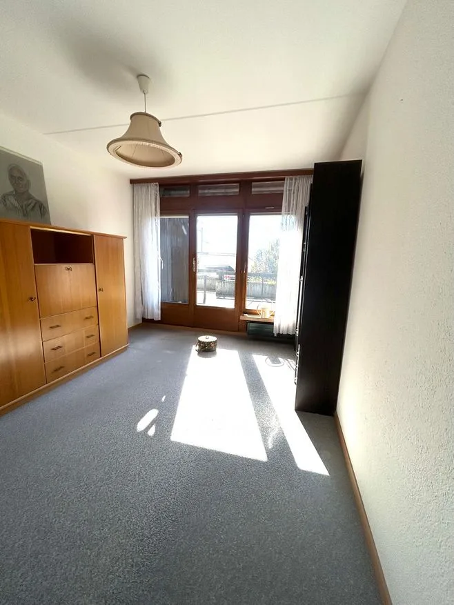 Charming 4.5-room apartment with lake view in Gunten – photo 7 of 11