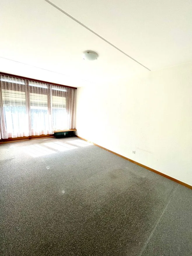 Charming 4.5-room apartment with lake view in Gunten – photo 9 of 11