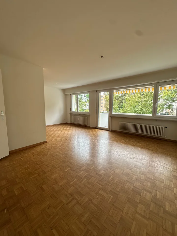 Appartement ensoleillé de 4,5 pièces avec balcon – photo 4 sur 10