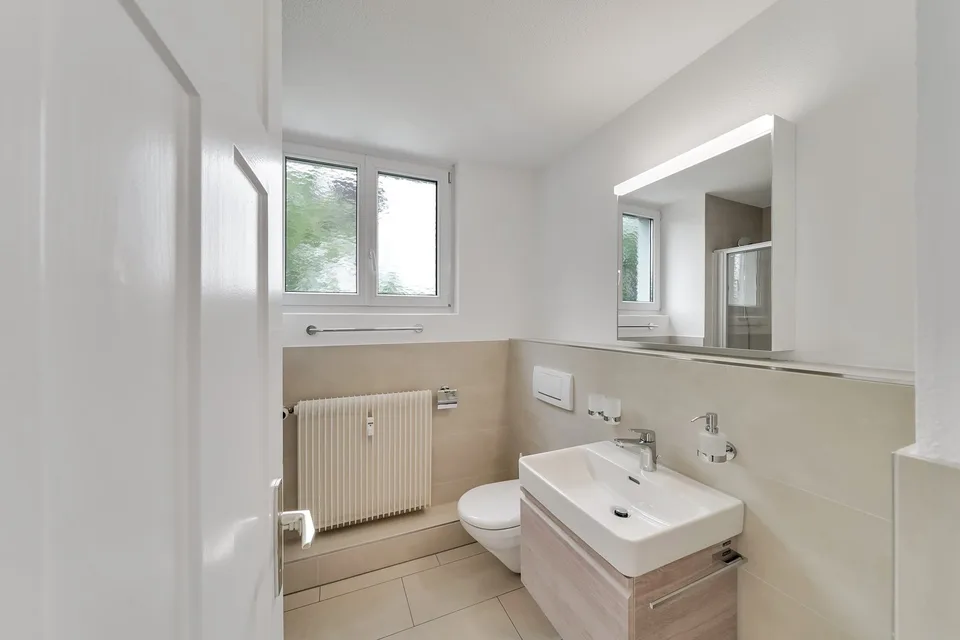 Investimento immobiliare in posizione centrale - Casa multifamiliare con 5 appartamenti + 2 unità commerciali – foto 10 di 14