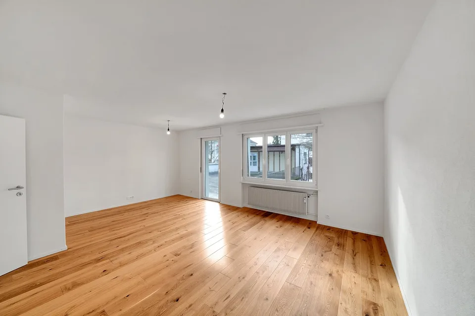Investimento immobiliare in posizione centrale - Casa multifamiliare con 5 appartamenti + 2 unità commerciali – foto 6 di 14