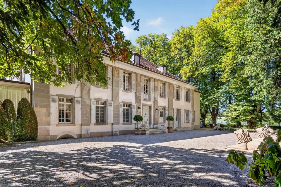 Herrenhaus von außergewöhnlicher Qualität – Foto 2 von 13