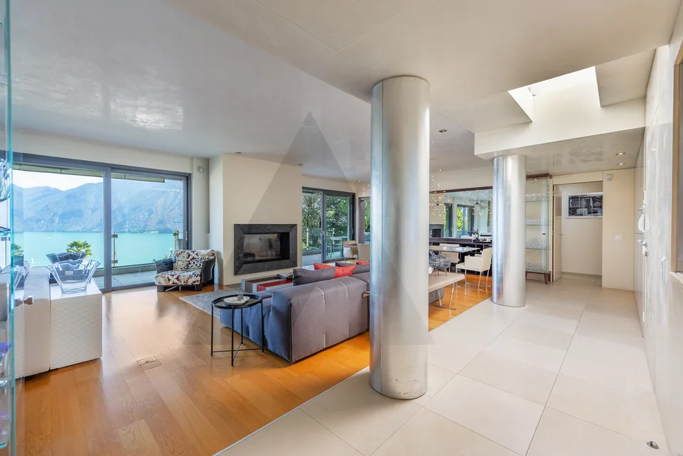 ATTICO CON VISTA LAGO, PISCINA INTERNA E SPA – Foto 6 von 13