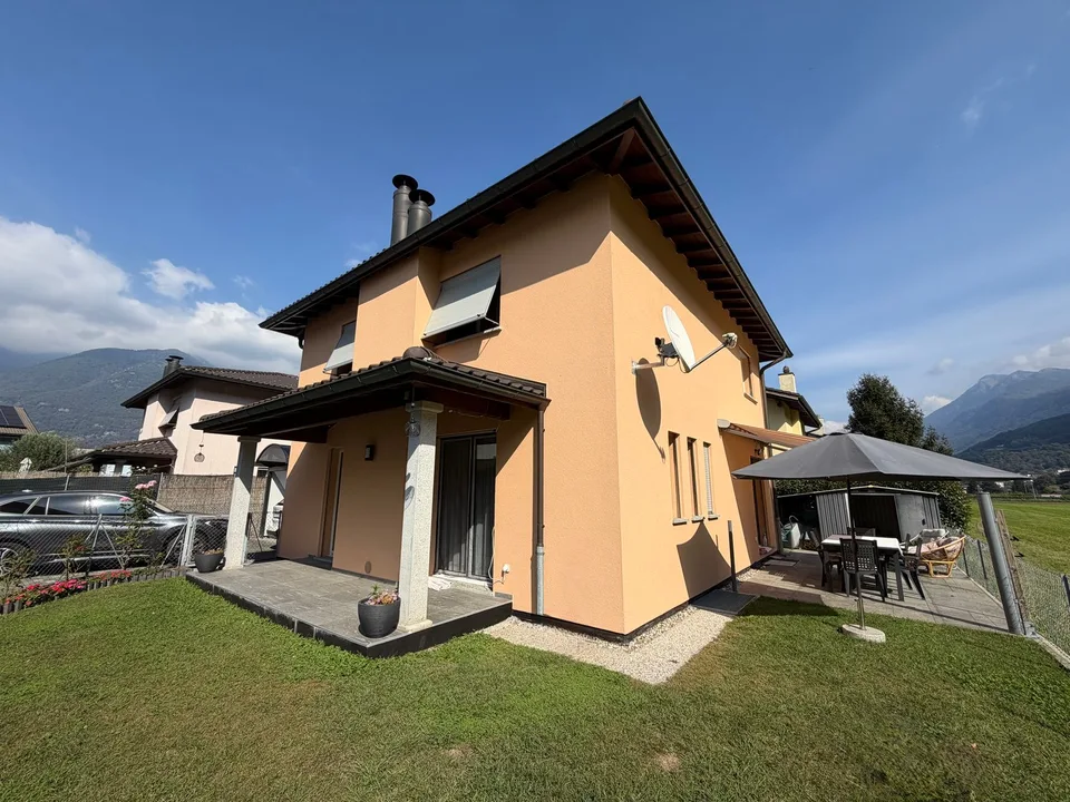 Maison unifamiliale 5.5 pièces à Contone Gambarogno – photo 2 sur 13