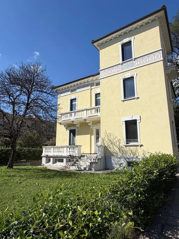 Magliaso – Elegante 2,5 locali con accesso indipendente, giardino e locale aggiuntivo – foto 11 di 11