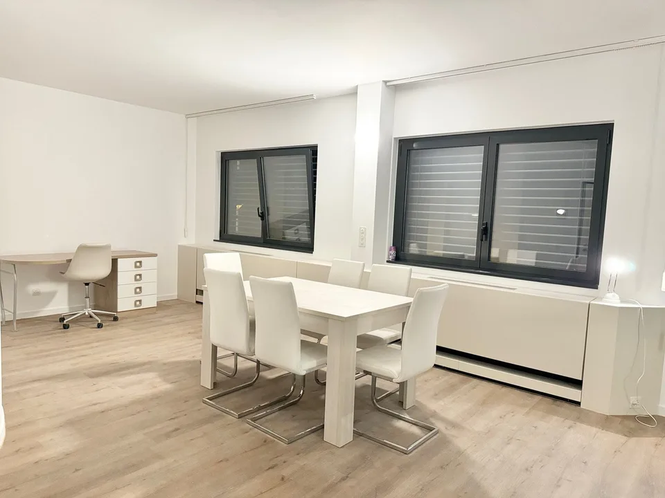 Mieten Sie ein helles und geräumiges 3.5-Zimmer-Apartment – Foto 2 von 9
