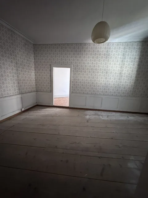 Moudon, for sale, building to renovate, 4 floors of 70 m2, city center – photo 8 of 10