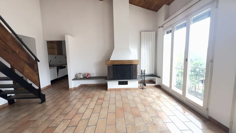 AFFARE - ACCOGLIENTE DUPLEX 3.5 LOCALI NEL CUORE DI PURASCA – foto 2 di 11