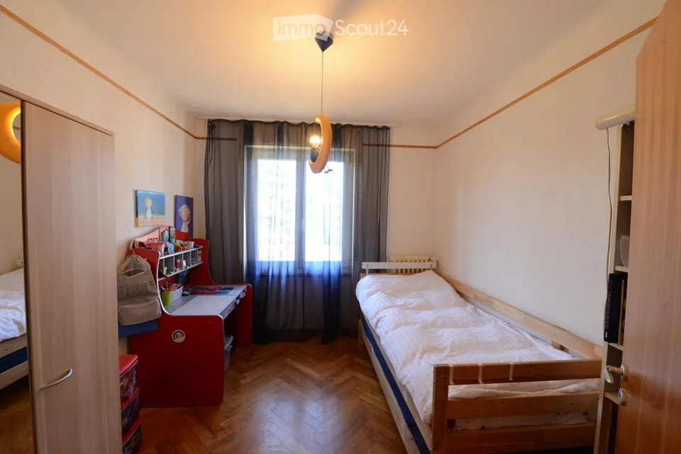 Appartement mit Aussicht im 2. Stock – Foto 4 von 4