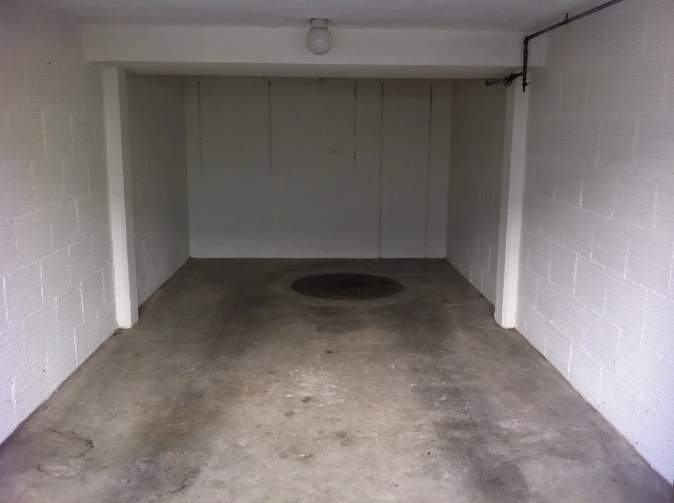 EINZELGARAGEBOX IN ALLSCHWIL – Foto 2 von 2