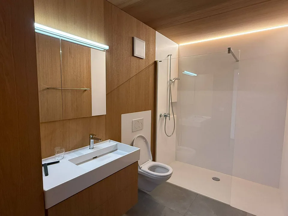 Petit, élégant, et tout en haut - Votre appartement en attique avec vue loin! – photo 5 sur 8