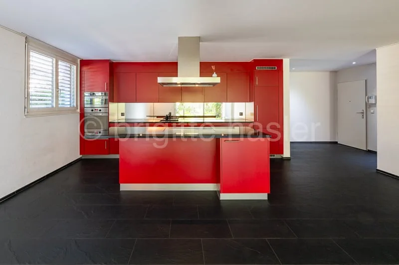 5-Zi-Wohnung mit grossem Garten (inkl. variabel nutzbarem 1-Zi-Studio) an beliebter Wohnlage – Foto 5 von 11