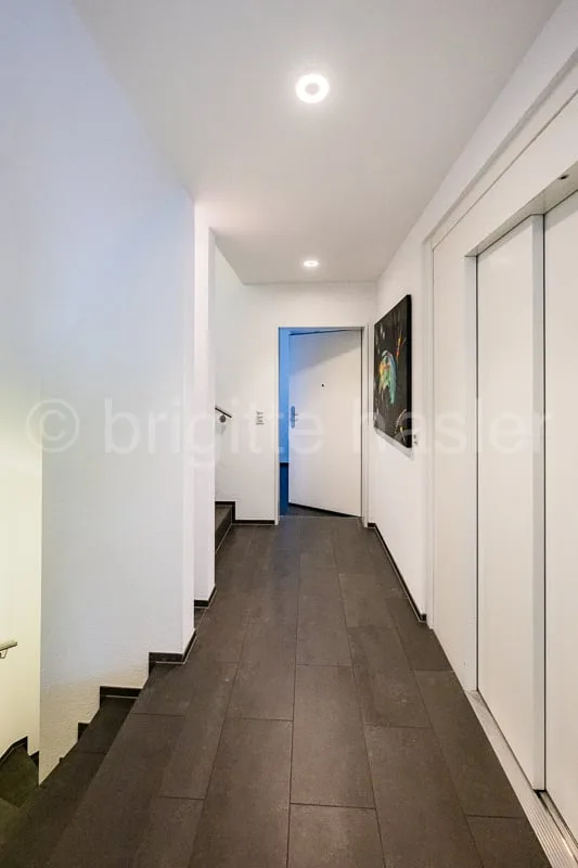 5-Zi-Wohnung mit grossem Garten (inkl. variabel nutzbarem 1-Zi-Studio) an beliebter Wohnlage – Foto 4 von 11