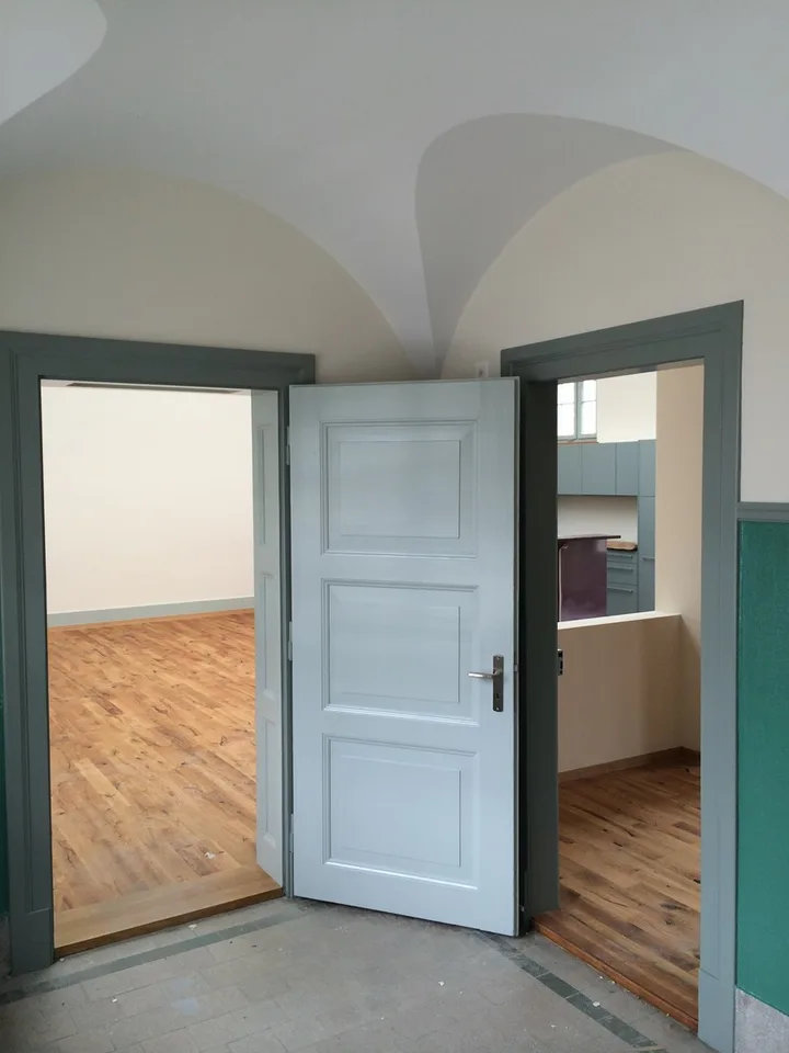 Exceptional loft apartment with historic charm – photo 4 of 13