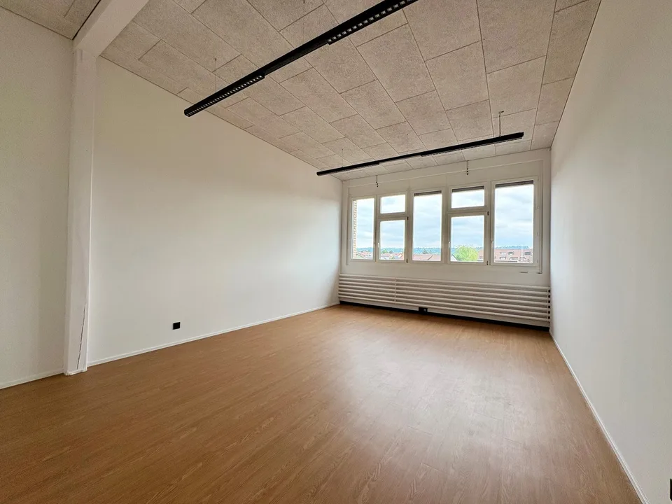 Moderne Büro-/ Atelierflächen in Wangen-Brüttisellen zu vermieten – Foto 7 von 11
