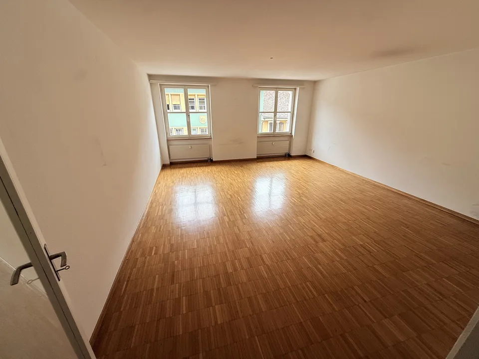 Vivere nella città di Laufen: grande appartamento con 2 bagni – foto 3 di 6