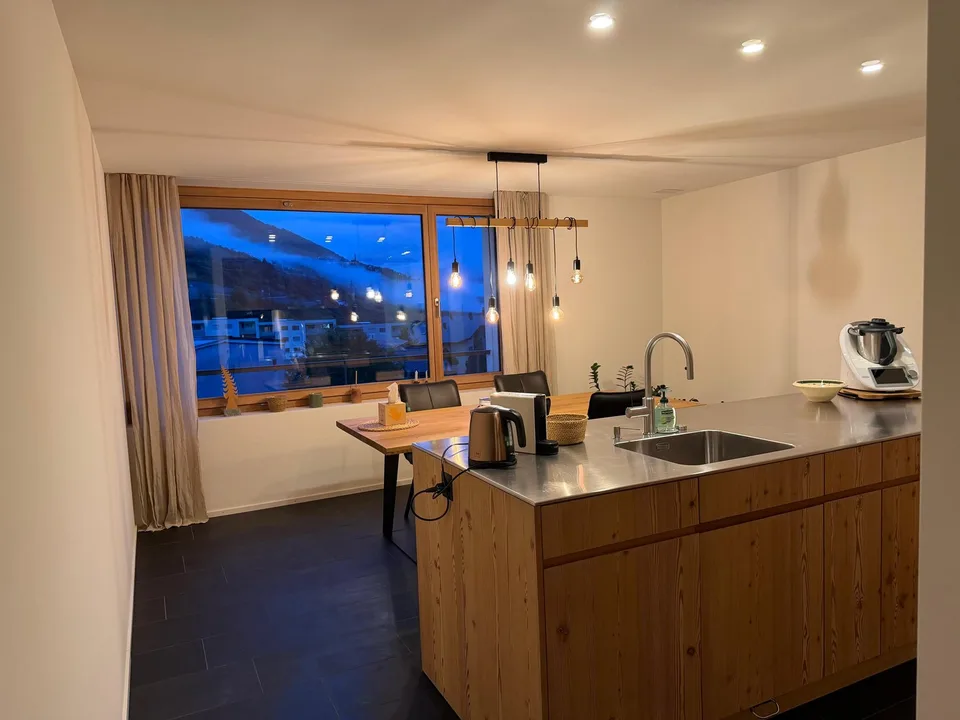 Moderne 3-Zimmer-Erstwohnung mit Loggia in Scuol– ab sofort verfügbar – Foto 5 von 11