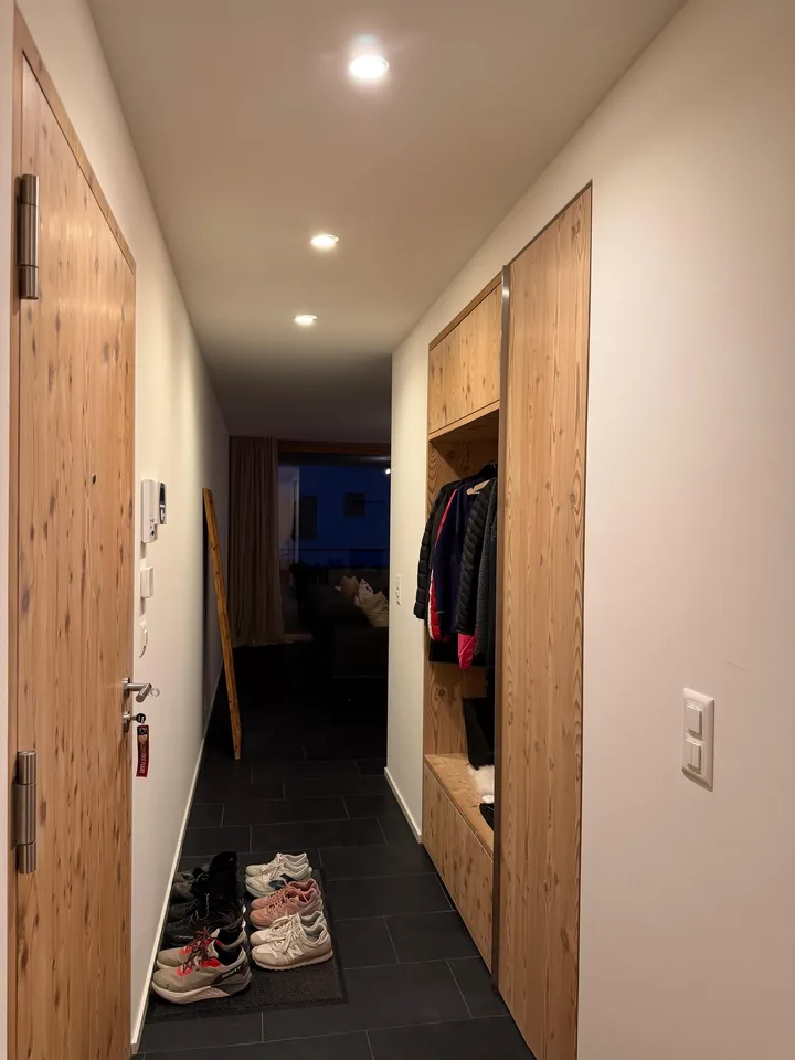 Moderne 3-Zimmer-Erstwohnung mit Loggia in Scuol– ab sofort verfügbar – Foto 8 von 11