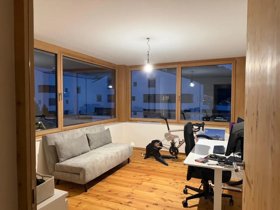 Moderne 3-Zimmer-Erstwohnung mit Loggia in Scuol– ab sofort verfügbar – Foto 7 von 11