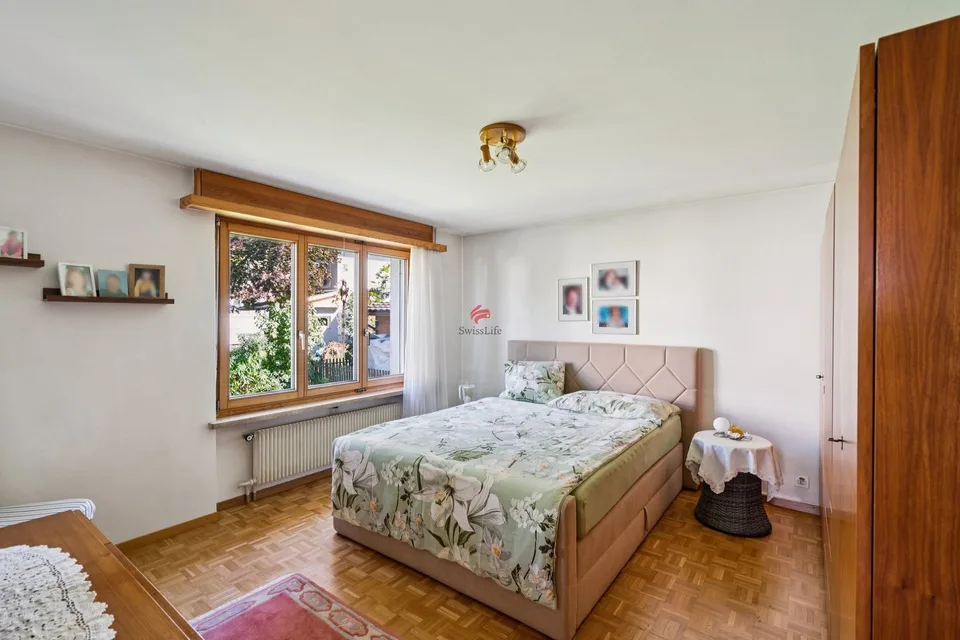 Casa unifamiliare ben curata con bel giardino – foto 5 di 13