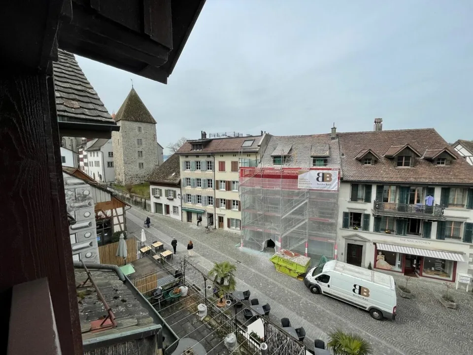 Gemütliche 2.5-Zimmer-Dachwohnung im historischen Ambiente von Rapperswil zu vermieten – Foto 11 von 12