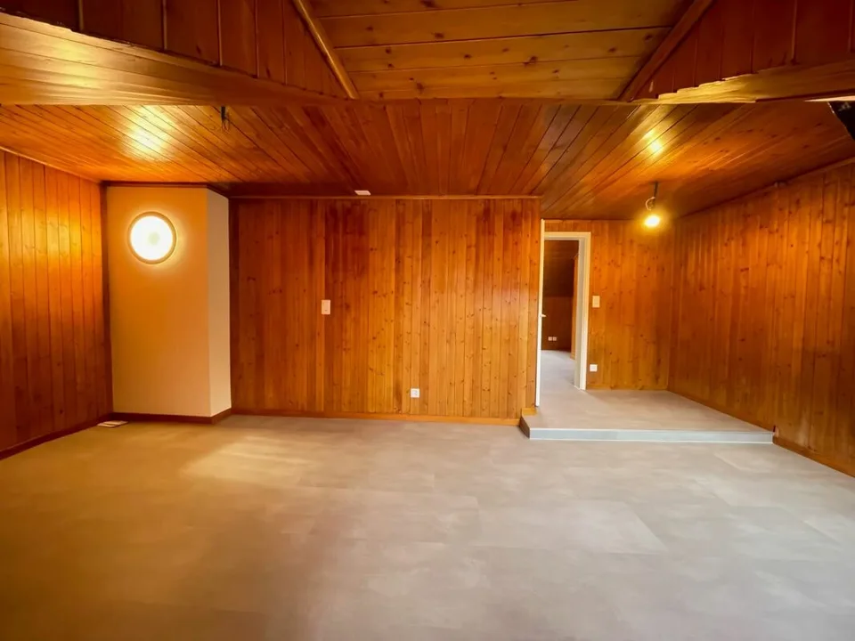 Gemütliche 2.5-Zimmer-Dachwohnung im historischen Ambiente von Rapperswil zu vermieten – Foto 8 von 12