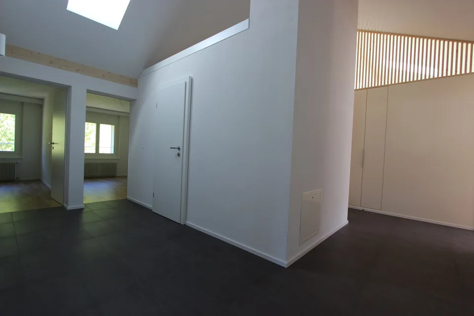 Très bel appartement en attique à Péry – Foto 12 von 17