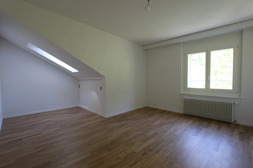 Très bel appartement en attique à Péry – Foto 10 von 17