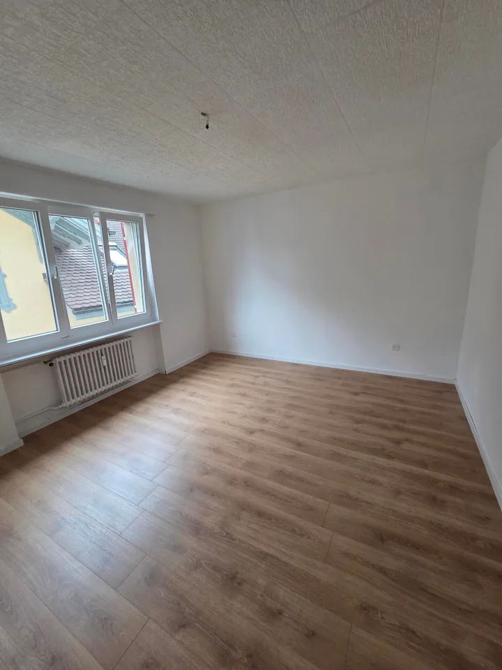 Appartamento di 4 locali luminoso in posizione centrale ad Amriswil – disponibile immediatamente! – foto 2 di 18