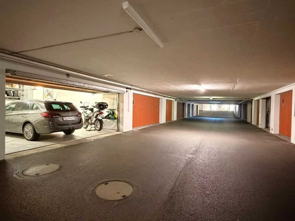 Gepflegte 4.5-Zimmer-Wohnung mit Weitblick, Abendsonne und grosser Doppelgarage – Foto 15 von 15