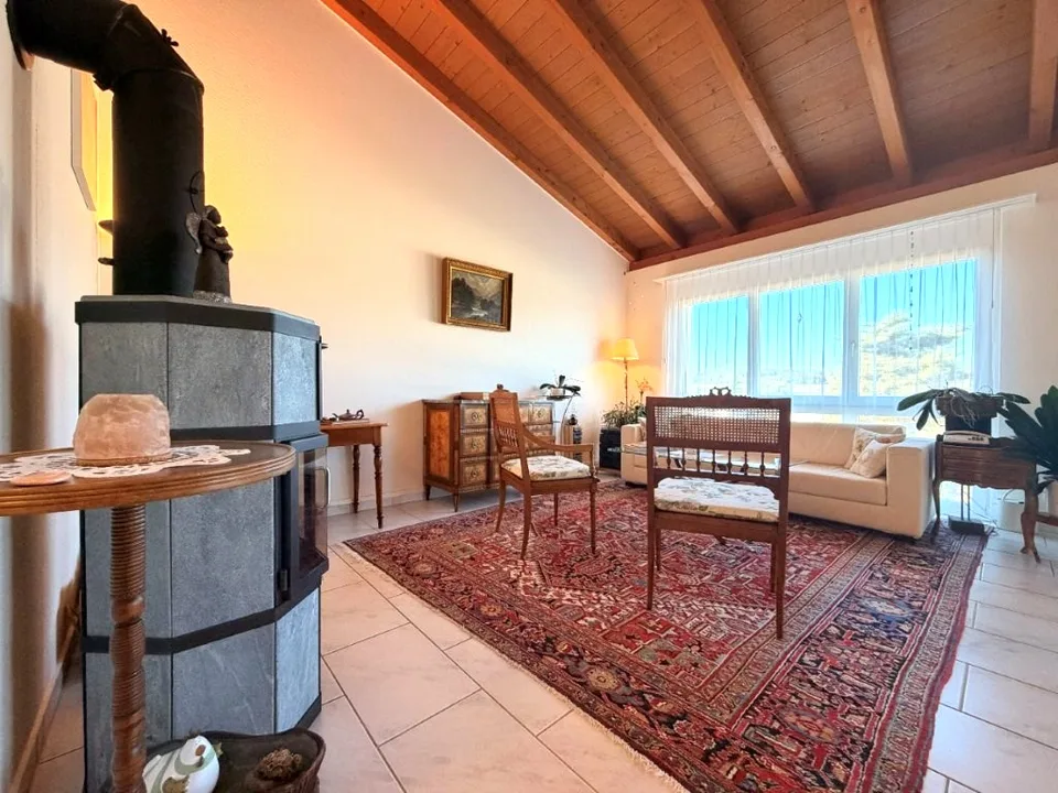 Gepflegte 4.5-Zimmer-Wohnung mit Weitblick, Abendsonne und grosser Doppelgarage – Foto 2 von 15
