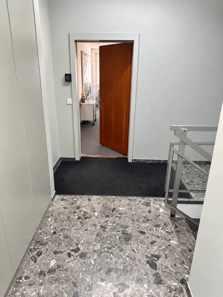 BUREAUX TRÈS BIEN SITUÉS AU CŒUR DU CENTRE-VILLE DE GENEVE – photo 5 sur 12