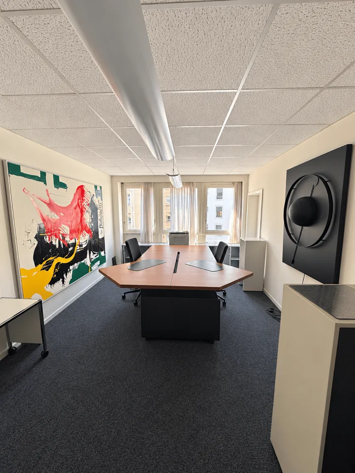 BUREAUX TRÈS BIEN SITUÉS AU CŒUR DU CENTRE-VILLE DE GENEVE – photo 6 sur 12