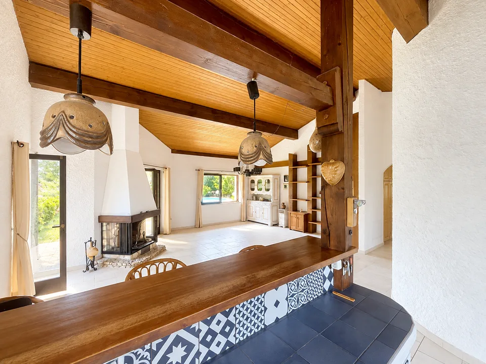 Villa indipendente con piscina su una magnifica parcelle alberata – foto 9 di 13