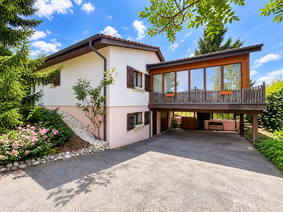 Villa indipendente con piscina su una magnifica parcelle alberata – foto 12 di 13