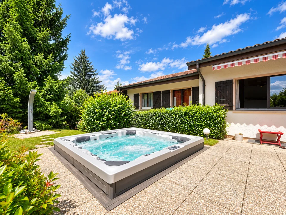Villa indipendente con piscina su una magnifica parcelle alberata – foto 8 di 13