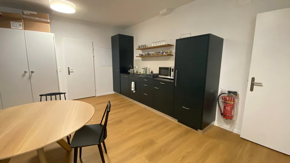 Attraktives Büro in zentraler Lage in Münsingen – Foto 2 von 3