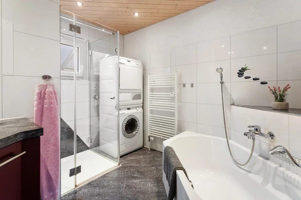 Mehrgenerationenhaus mit Ausbau-Potential – Foto 5 von 10