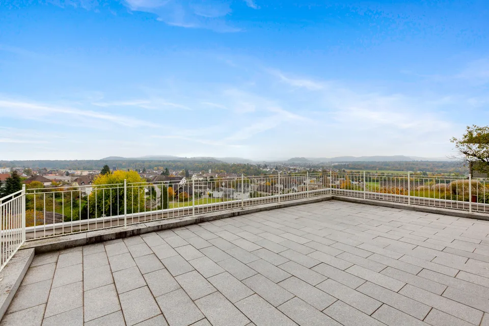 Maison de famille luxueuse de 6,5 pièces dans un emplacement panoramique de premier choix – photo 7 sur 11