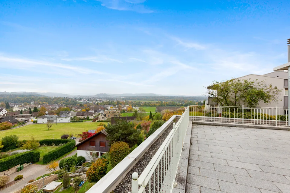 Maison de famille luxueuse de 6,5 pièces dans un emplacement panoramique de premier choix – photo 8 sur 11