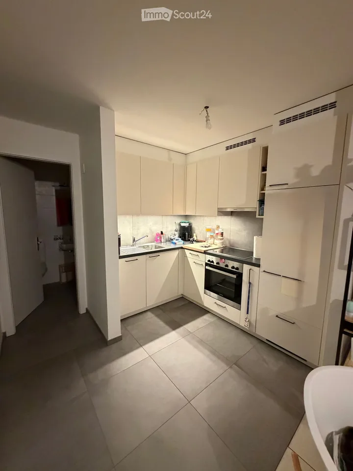 Zu übergeben: 2-Zimmer-Wohnung mit Garten in Neuchâtel – Foto 3 von 5