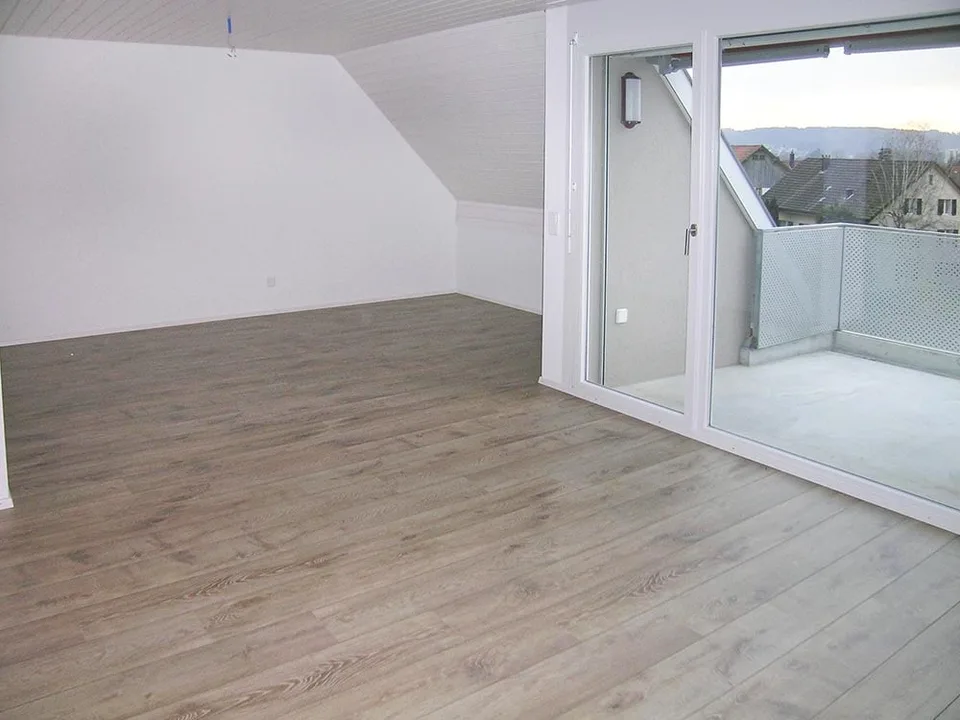 4.5-Room Maisonette Apartment 3rd/4th Floor – photo 3 of 9