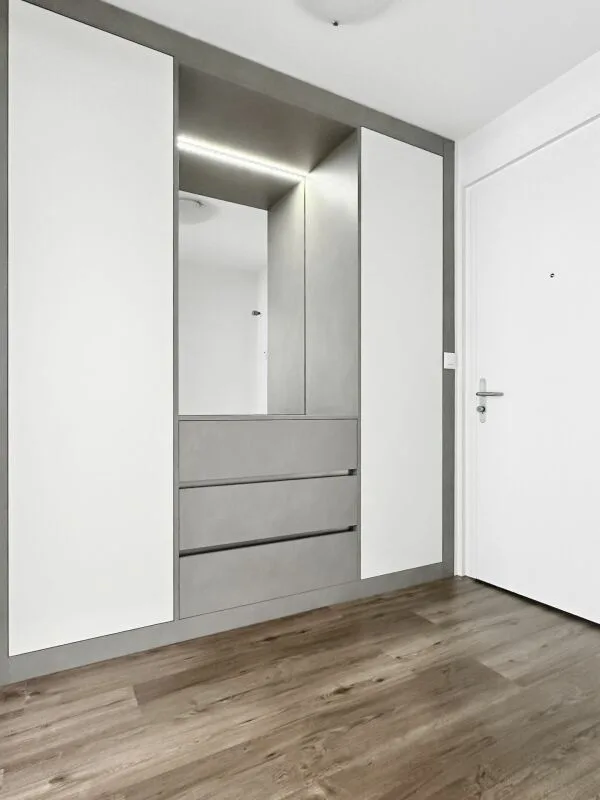 Appartamento luminoso 2½ locali con balcone a Flawil – foto 3 di 10