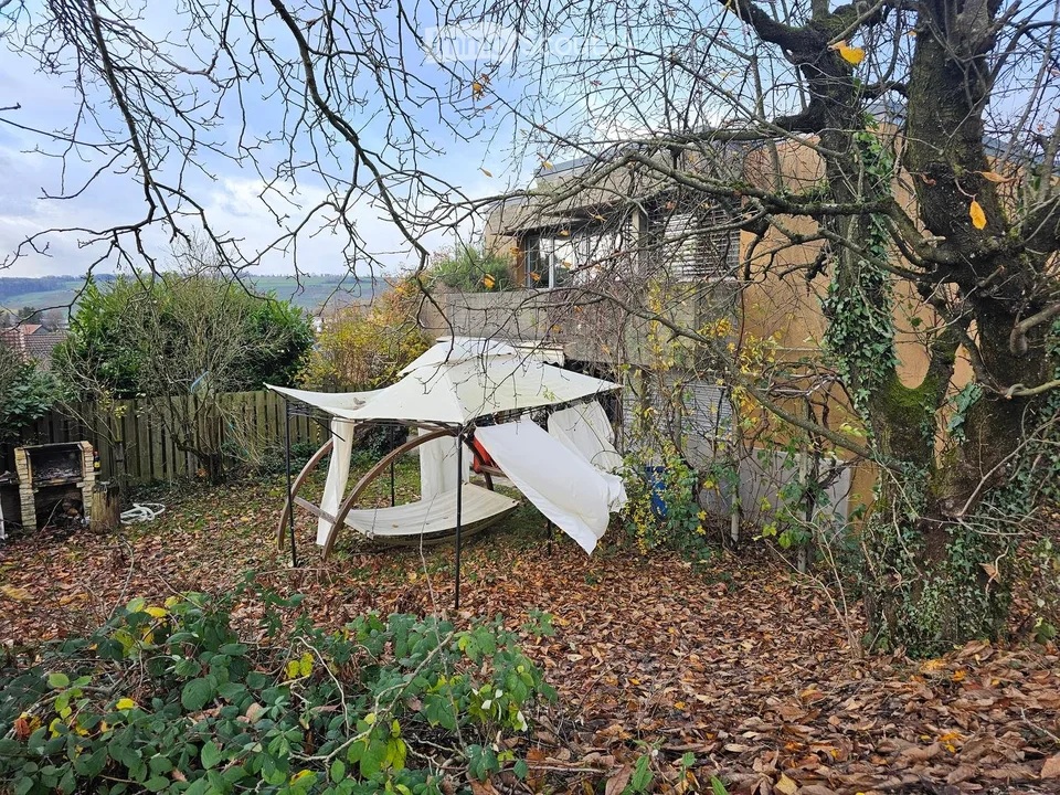 Schönes Haus mit viel Umschwung in Wilchingen – Foto 3 von 5